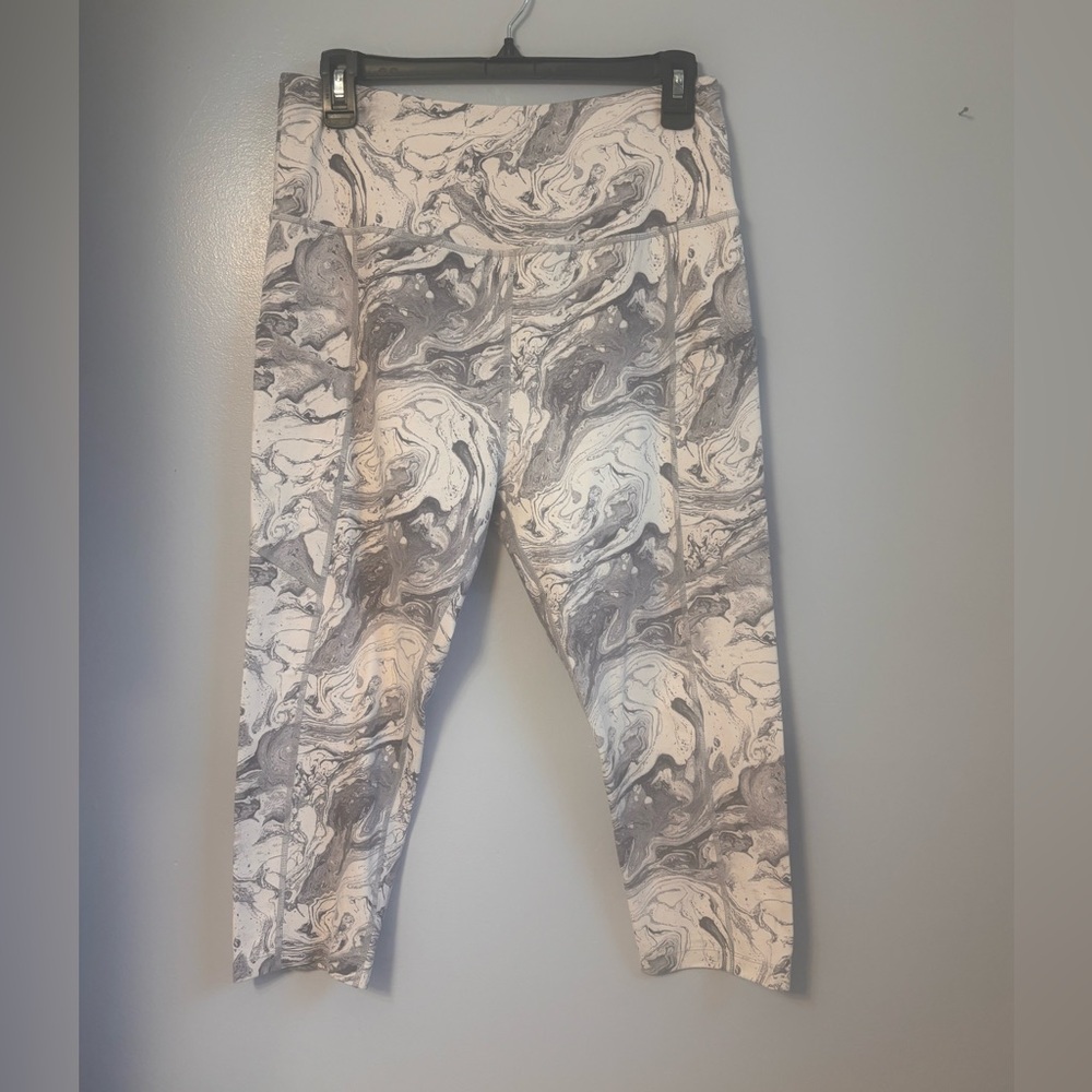 Eluminary Women’s Marble-Print Gray & White Stretch Leggings